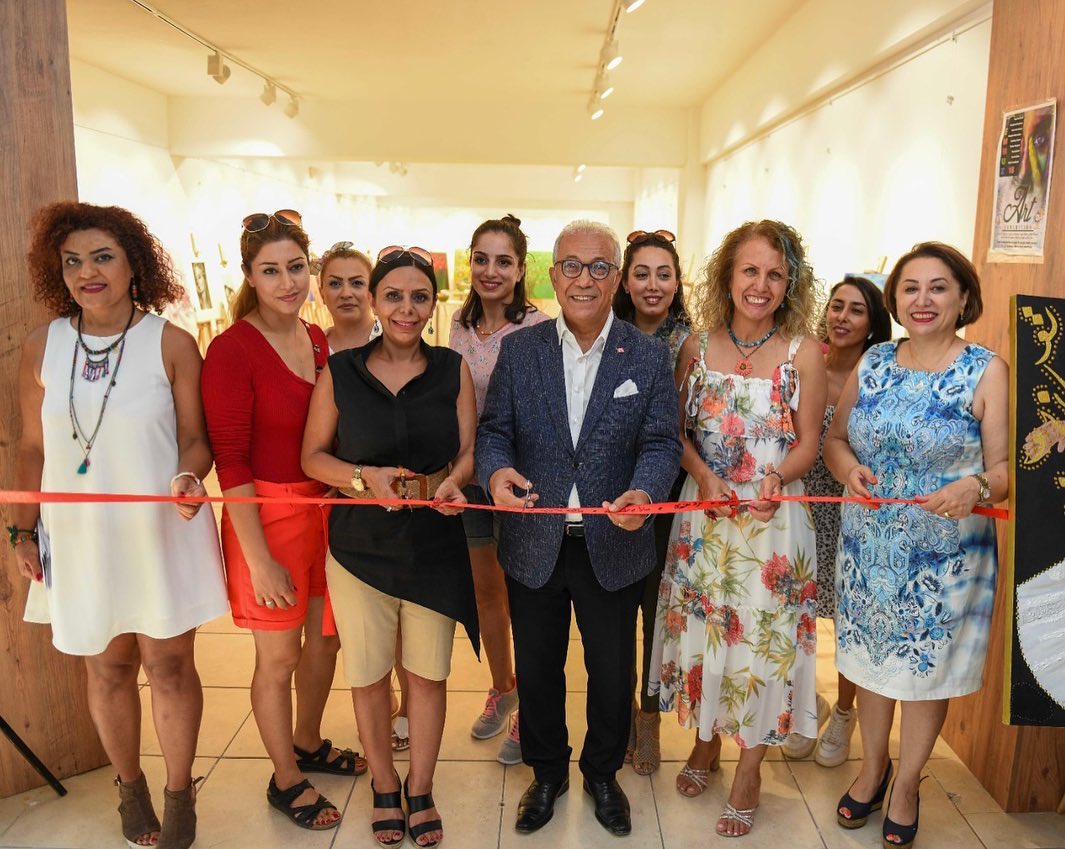 برپایی نمايشگاه نقاشی ٩خانم هنرمند ايرانی