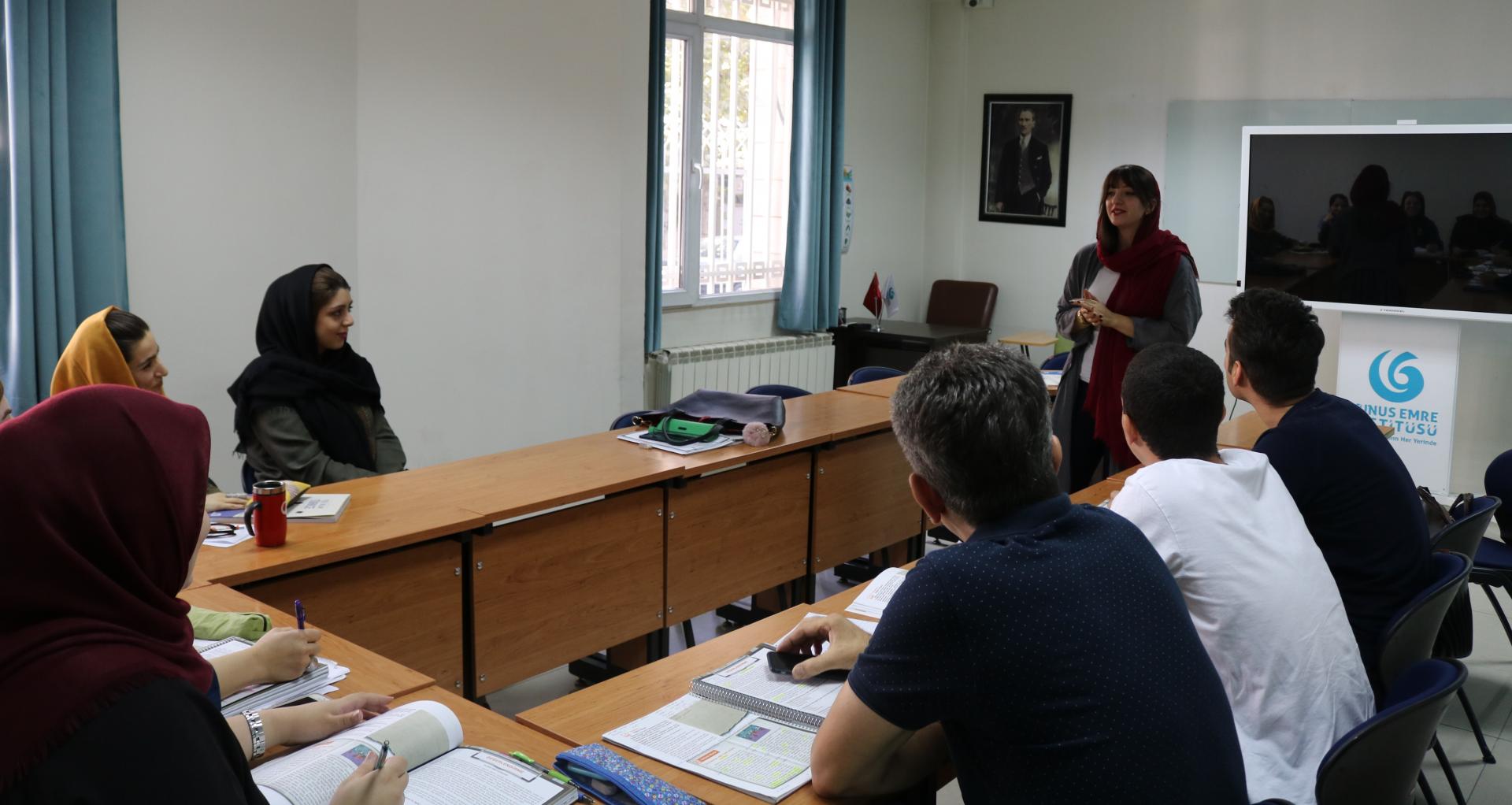 دورخیز موسسه یونس امره برای آموزش زبان تُرکی به یک میلیون نفر در سال2023