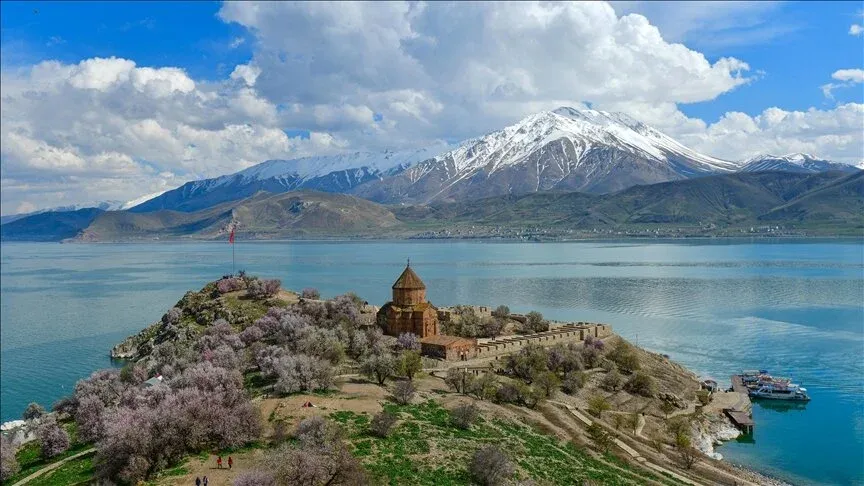 شهر وان؛ قطب گردشگری فرهنگی و مذهبی شرق ترکیه