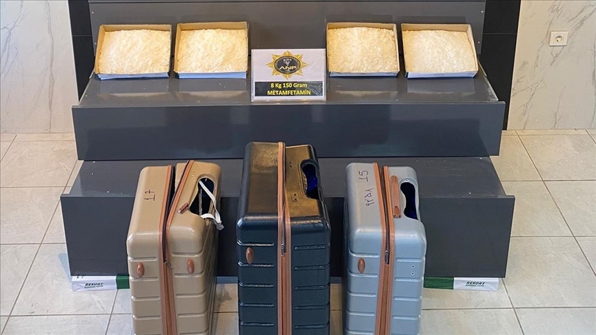 کشف مواد مخدر از اتوبوس مسافربری ایرانی توسط پلیس ترکیه